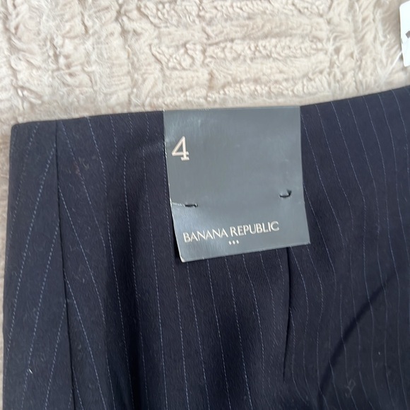 Banana Republic lined skirt, navy pinstripe, Size 4, New with tags - Picture 10 of 16